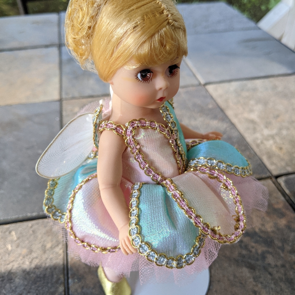 Madame Alexander "Tinkerbell" Doll and Stand - Picture 6 of 7